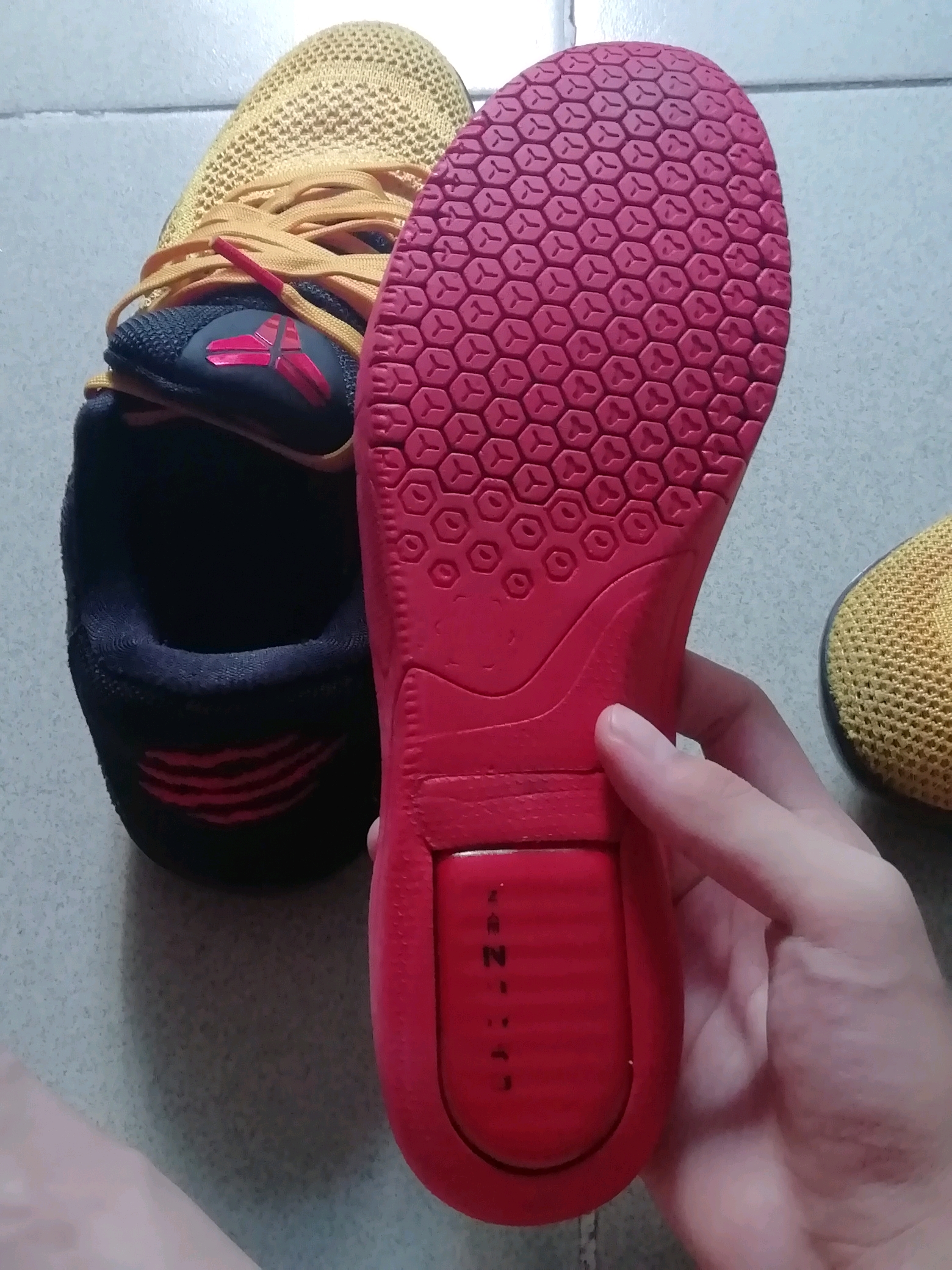 科比11评测 辣个男人最后的签名球鞋