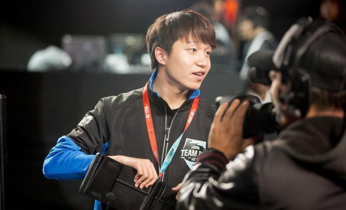 lol厂长自称黑他要跟得上潮流 4396都看了几万遍没意思了