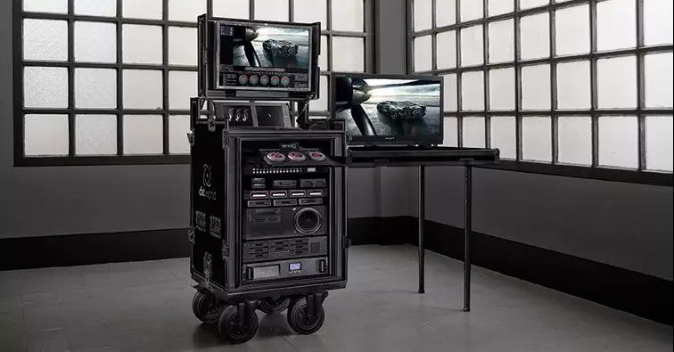 包括电脑,色彩平衡的监视器,矢量示波器,路由器,读卡器,阵列,插板等