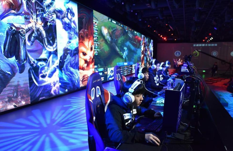 游戏大作标配装备 游戏显示器就选蚂蚁电竞ant272f