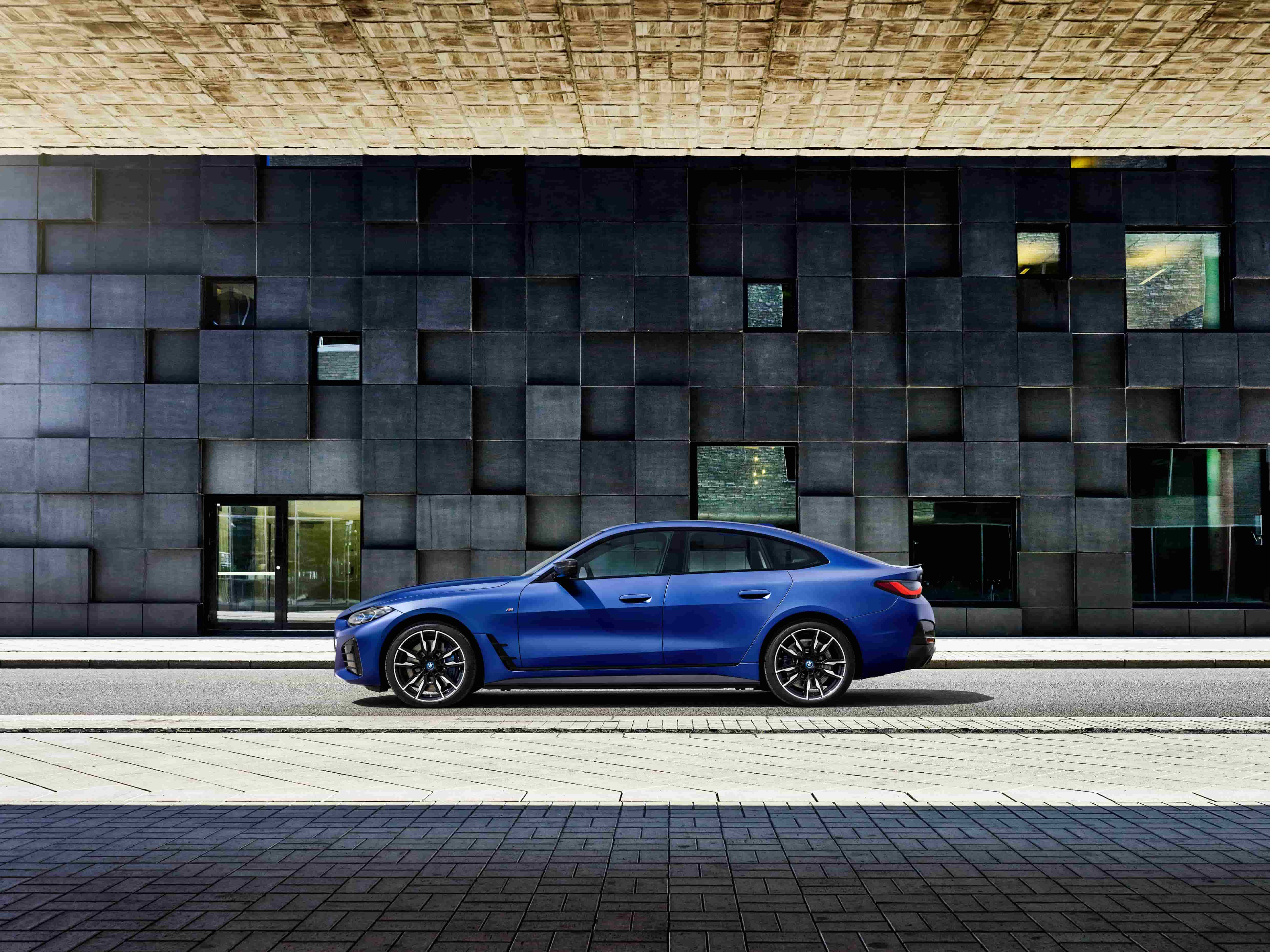 诠释运动美学,专注驾驶性能宝马集团发布首款纯电动四门轿跑创新bmw