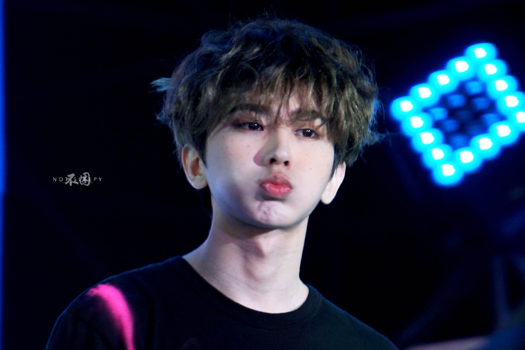 蔡徐坤X你——蔡小葵买neinei记