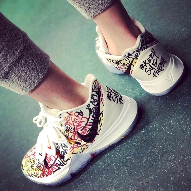 今日上脚:世界杯MVP战靴,斯科拉穿安踏球鞋,这