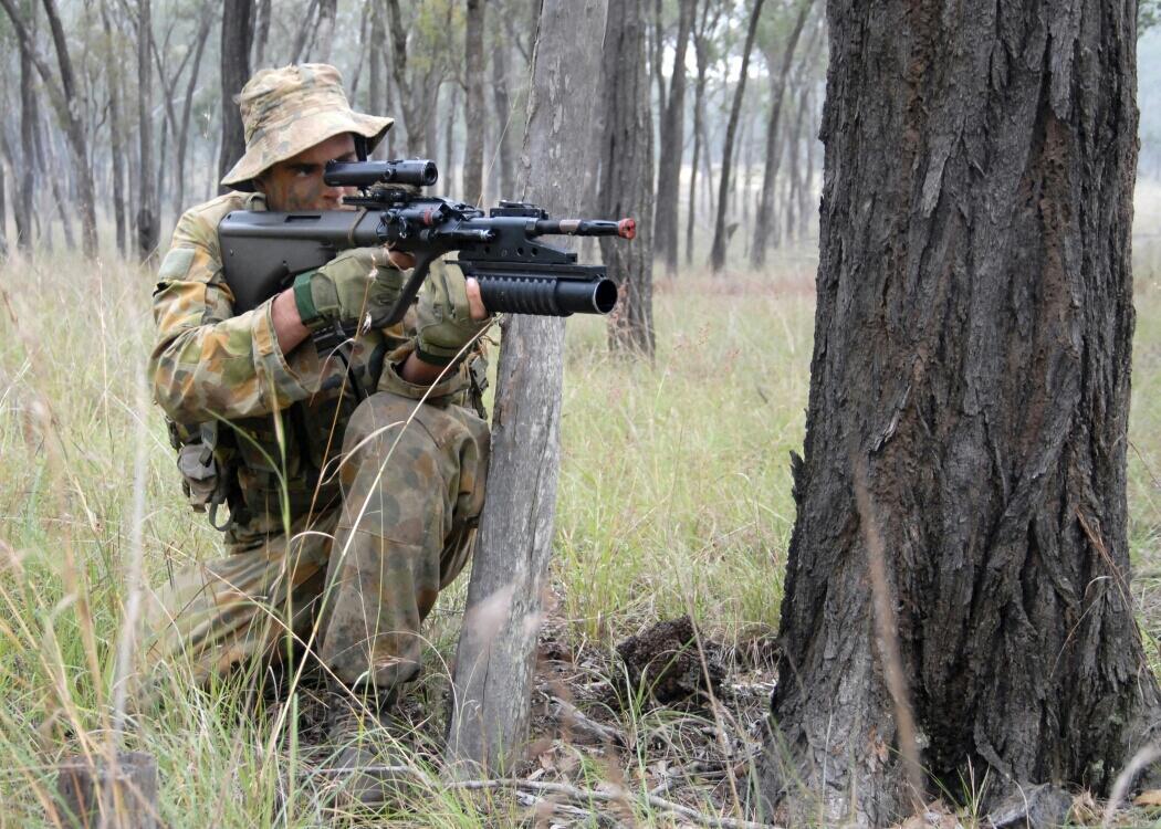 武器专栏：M203榴弹发射器 - 哔哩哔哩