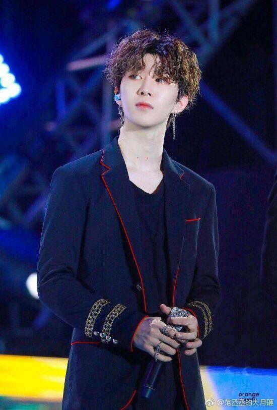 <范丞丞x你 不安分的福西西></p></a>