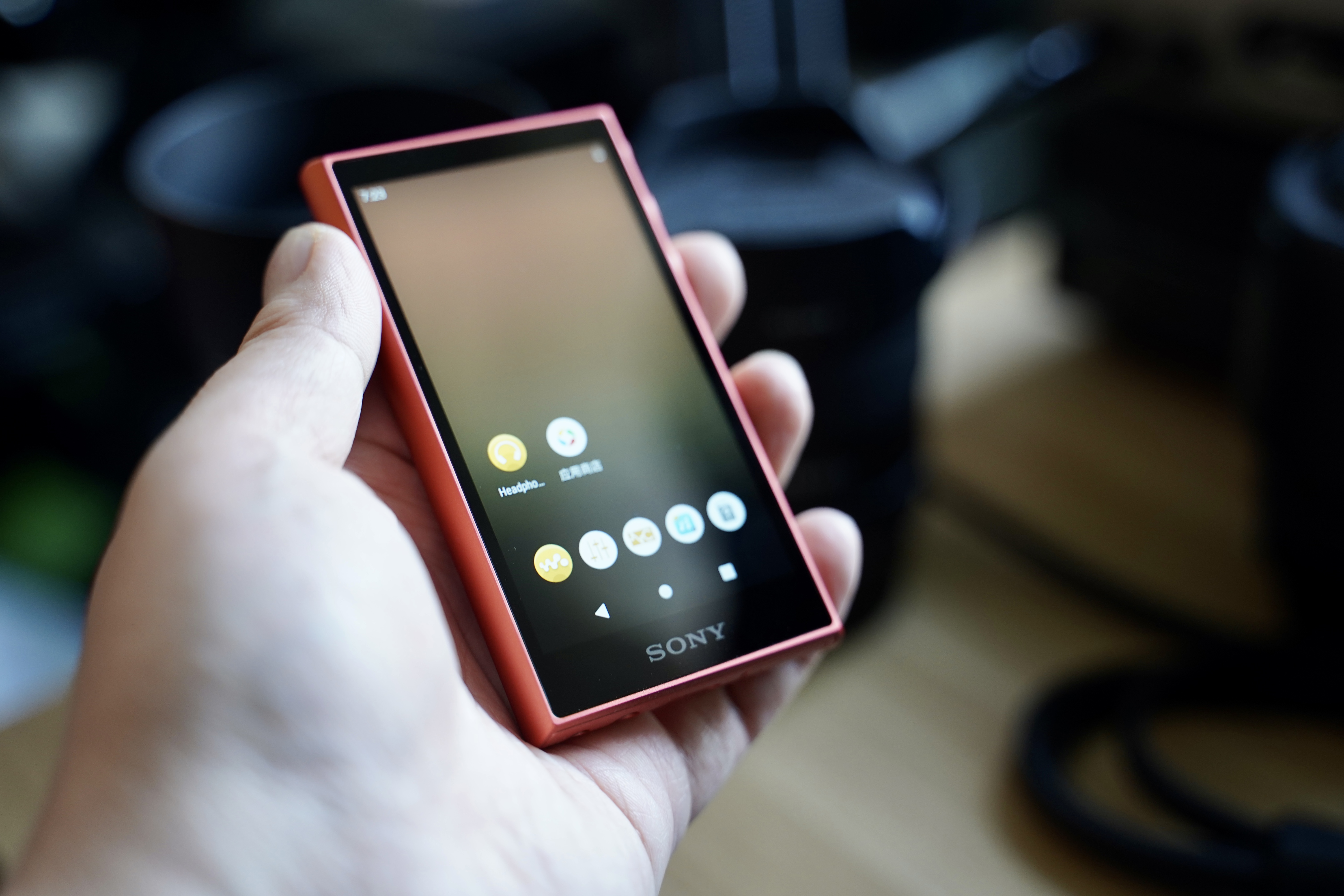 千元安卓随身音乐播放器如何选?索尼a105有话说 - 哔哩哔哩