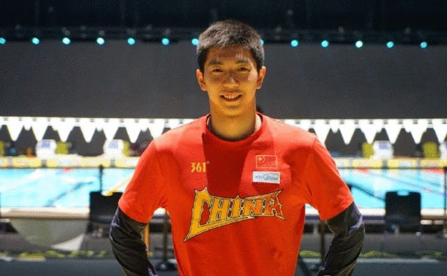 生活 运动 被真实的热血光环笼罩的中国游泳队  闫子贝 一直以来蛙泳