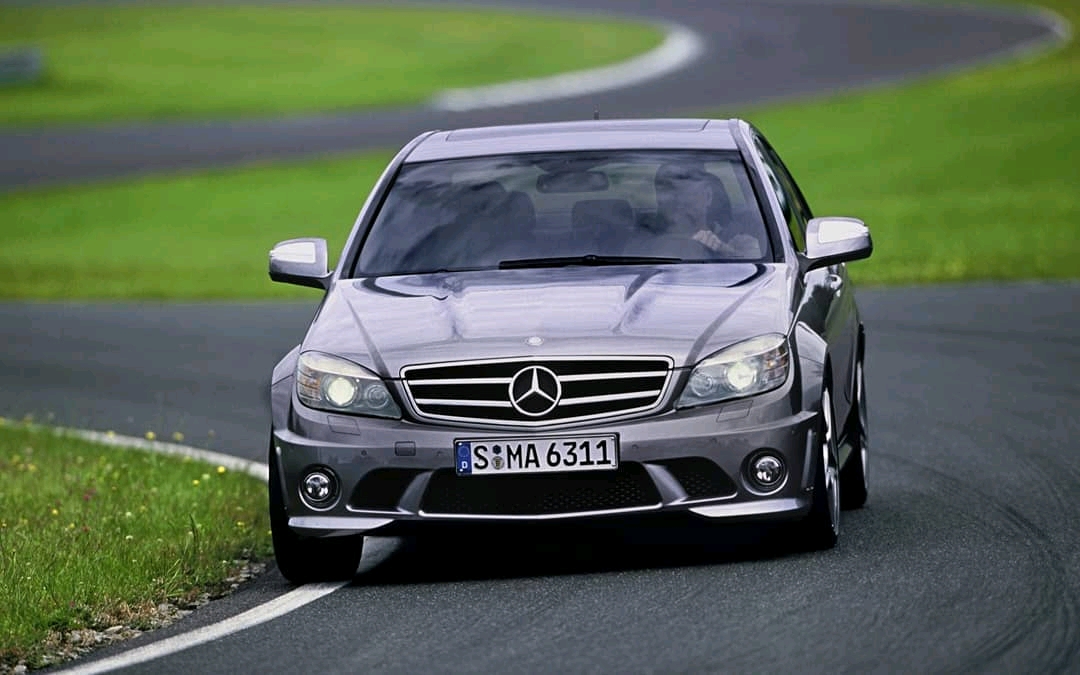 梅赛德斯奔驰c63 amg w204
