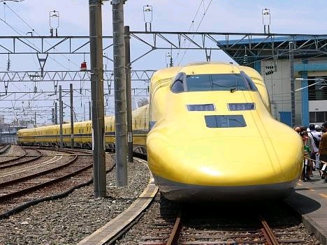 日本新干线700系电力动车组