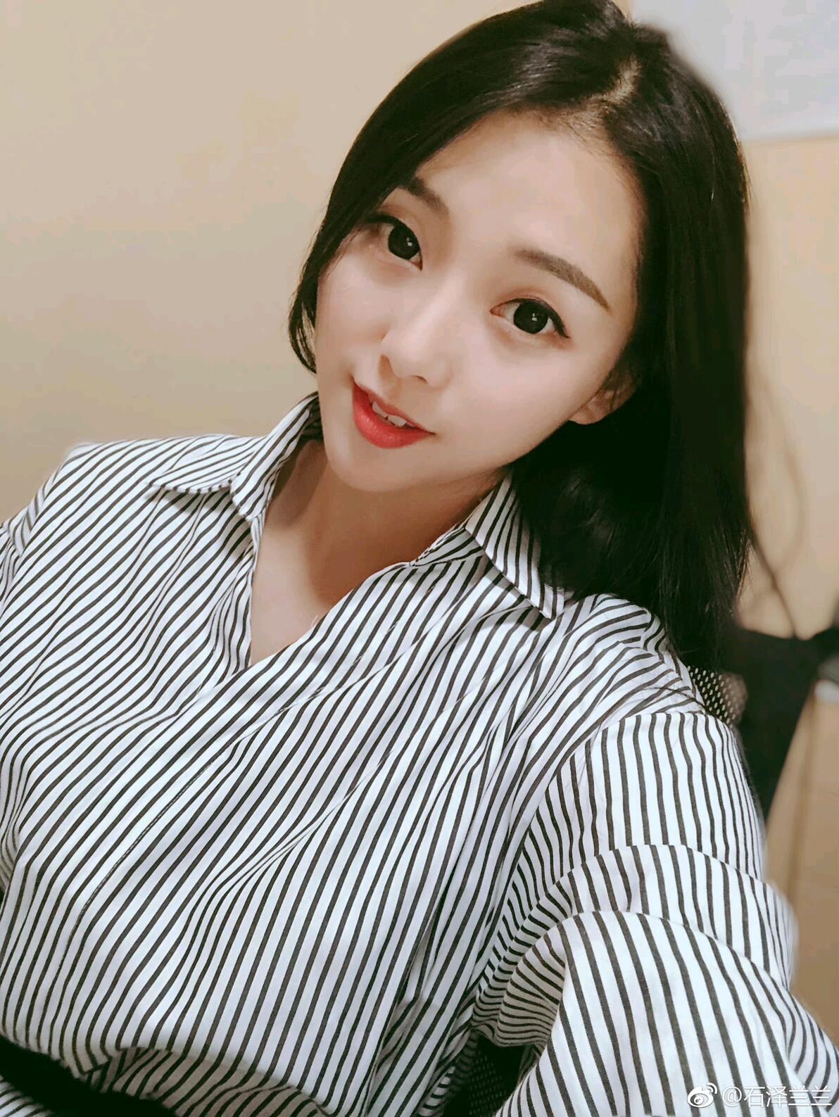 野性美与知性美太极图般和谐共生 中国的健美冠军石泽兰兰刚柔相济别具风情 - 哔哩哔哩