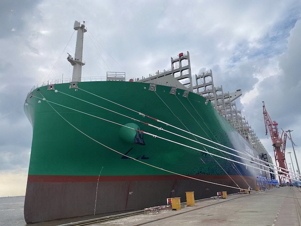 为何飞剪艏和球鼻艏最近似乎已经不流行了?