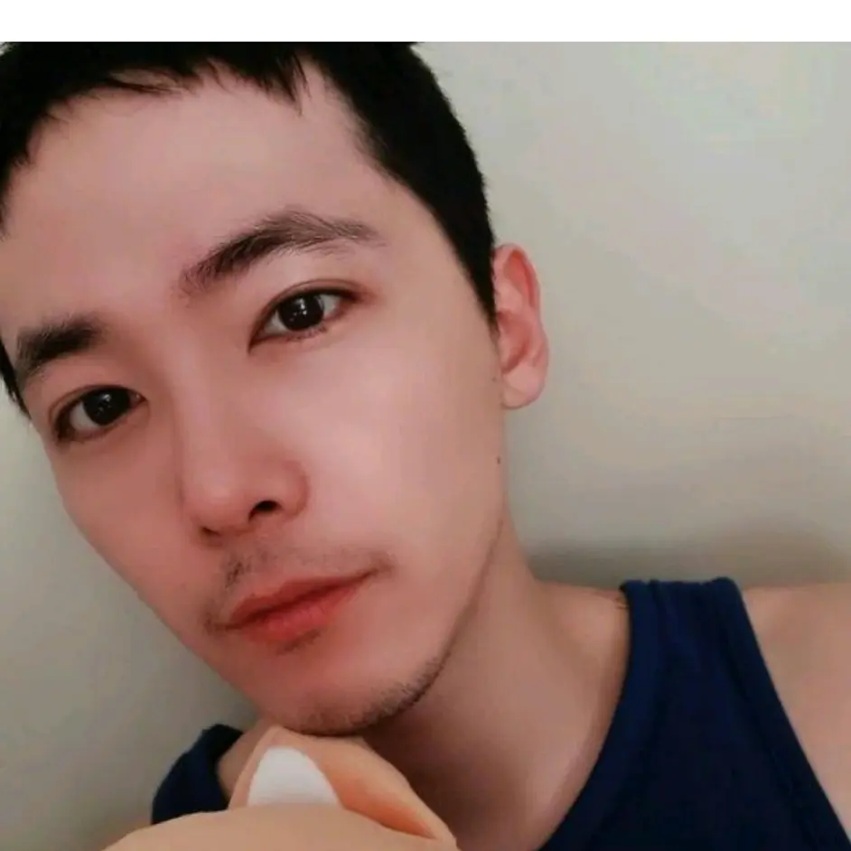 李弘基近照变胡须大叔 花美男形象全无 4月将退伍回归娱乐圈 哔哩哔哩