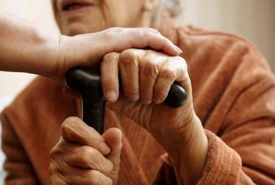 科普篇:女性老年痴呆早期症状,老年痴呆症早期能治吗?