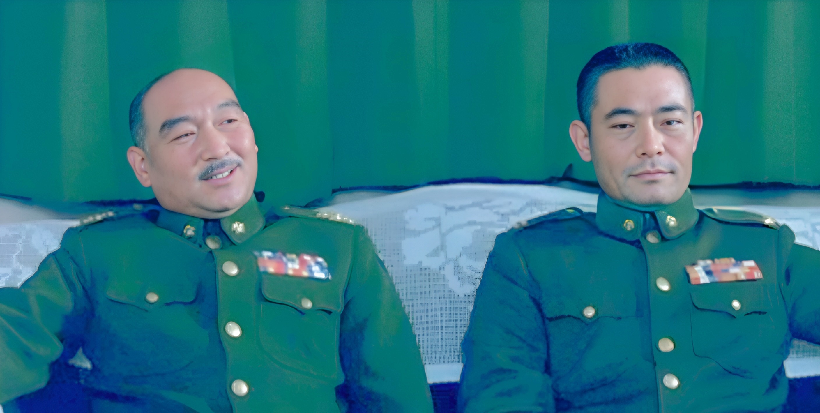 淮海战役蒋军上将中将闹笑话:黄百韬和刘峙琢磨出的战法,名字咋都那么难听? 哔哩哔哩