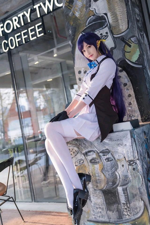 小姐姐cos时无暇,"牛奶袜"成全场焦点,漫迷:这谁顶得住?