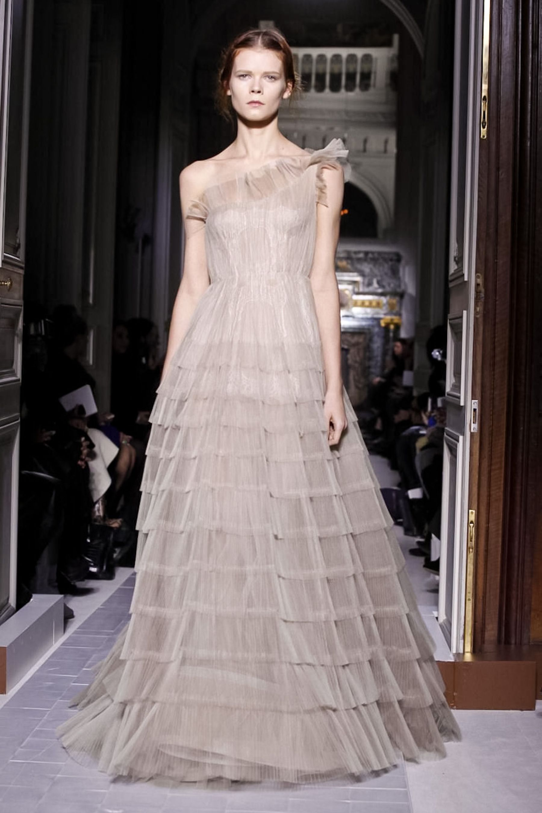 穿花蛱蝶深深见valentino2013春夏高定系列