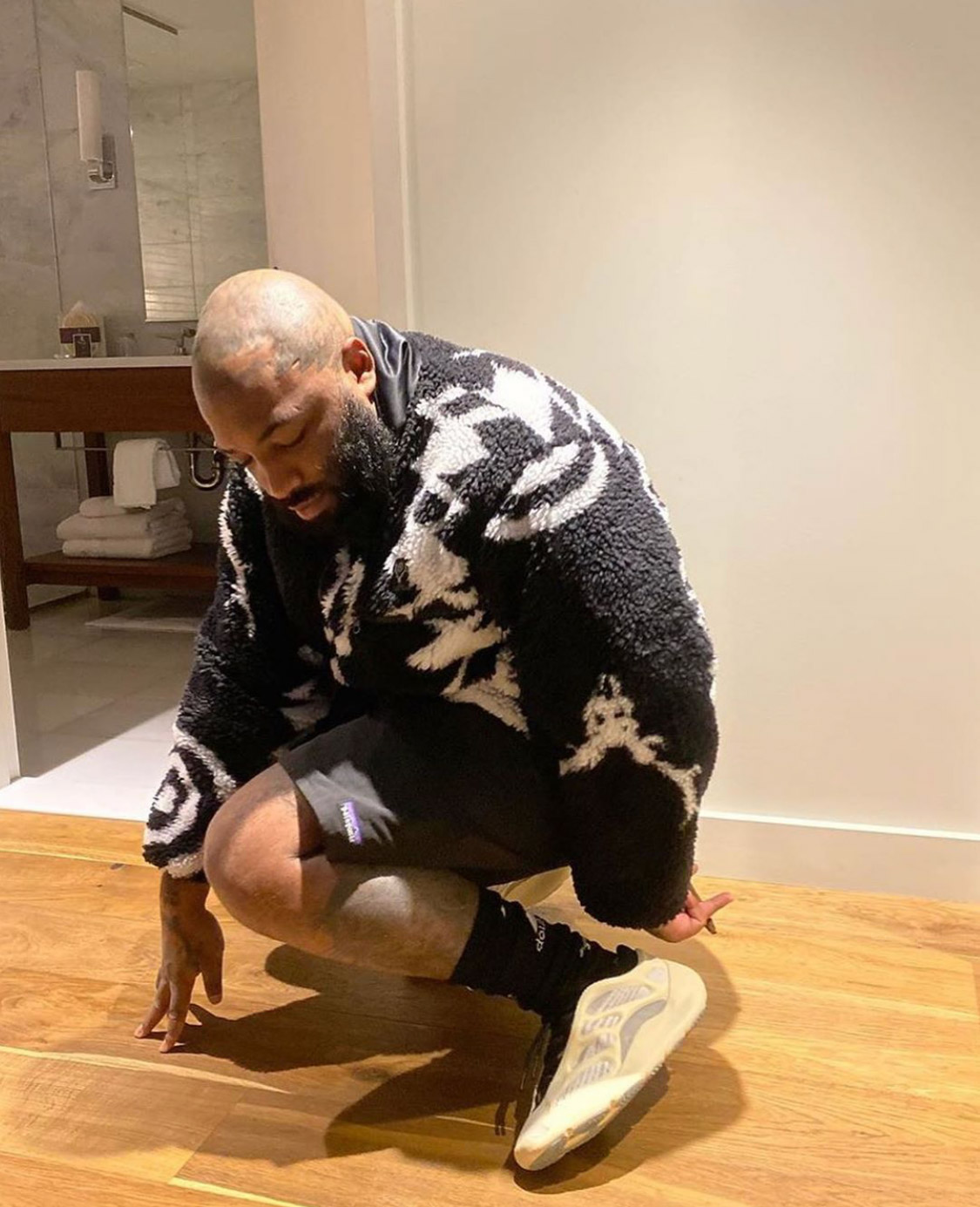 球鞋搭配,yeezy 700 v3 要怎么穿?