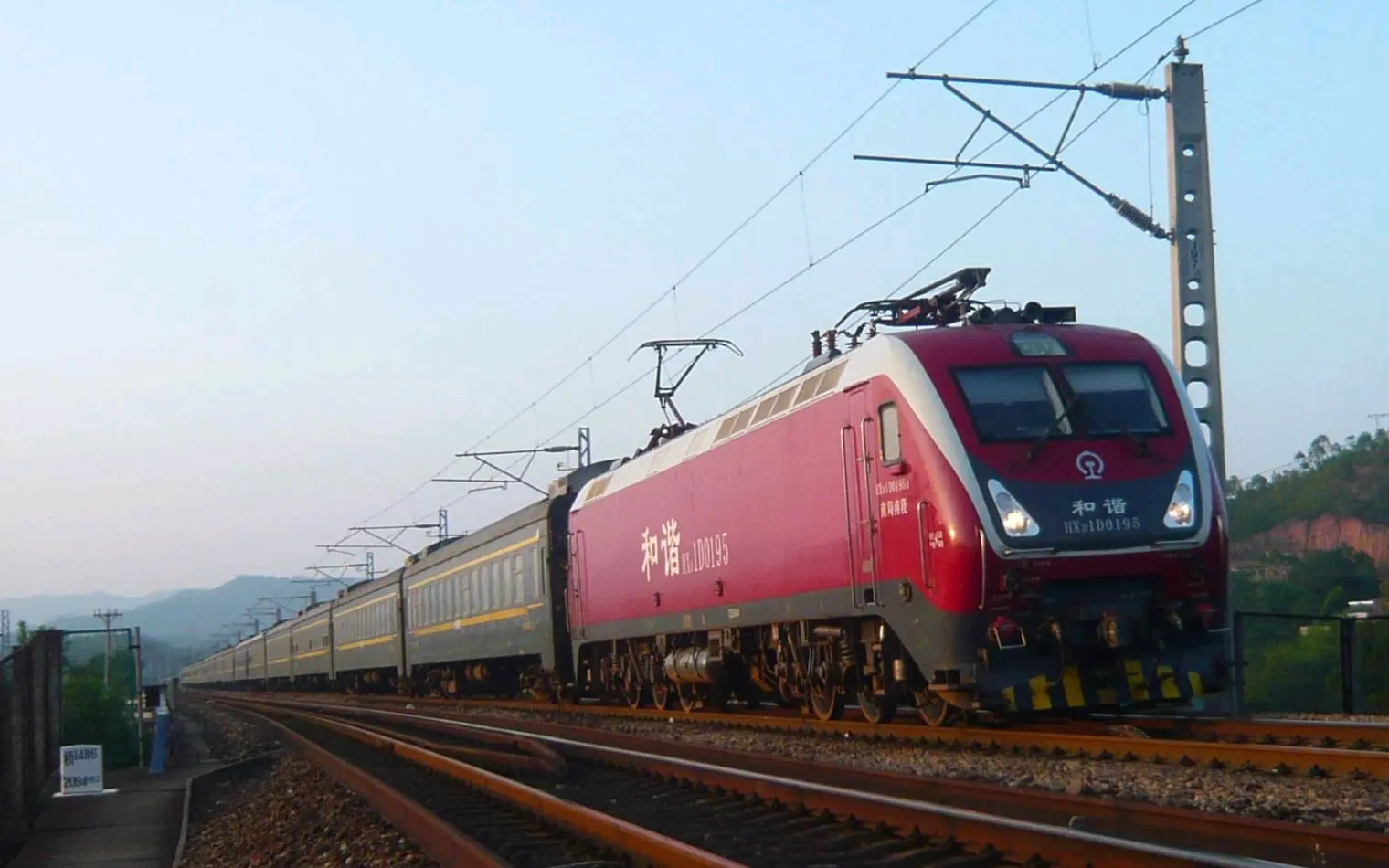 hxd1d型电力机车