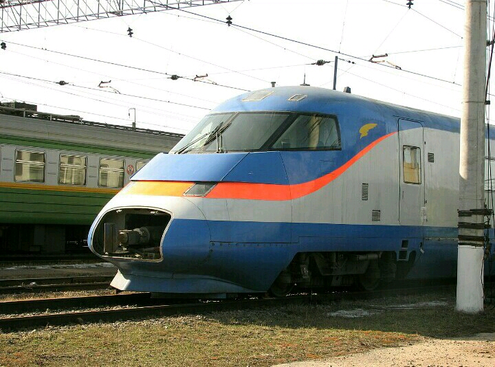 [搬运]夭折的俄罗斯ЭС250型电力动车组