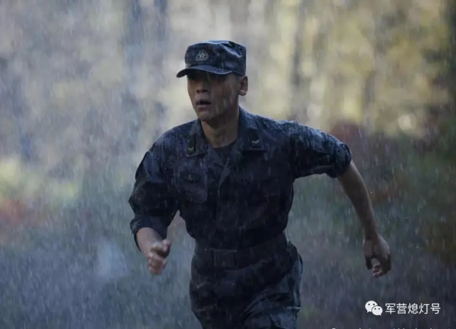 大学毕业前和大学毕业后当兵哪个更好 哔哩哔哩