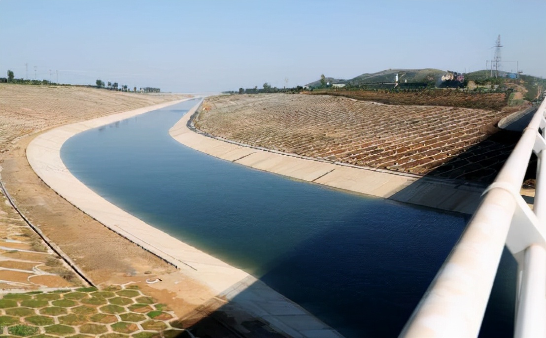 图为南水北调水渠