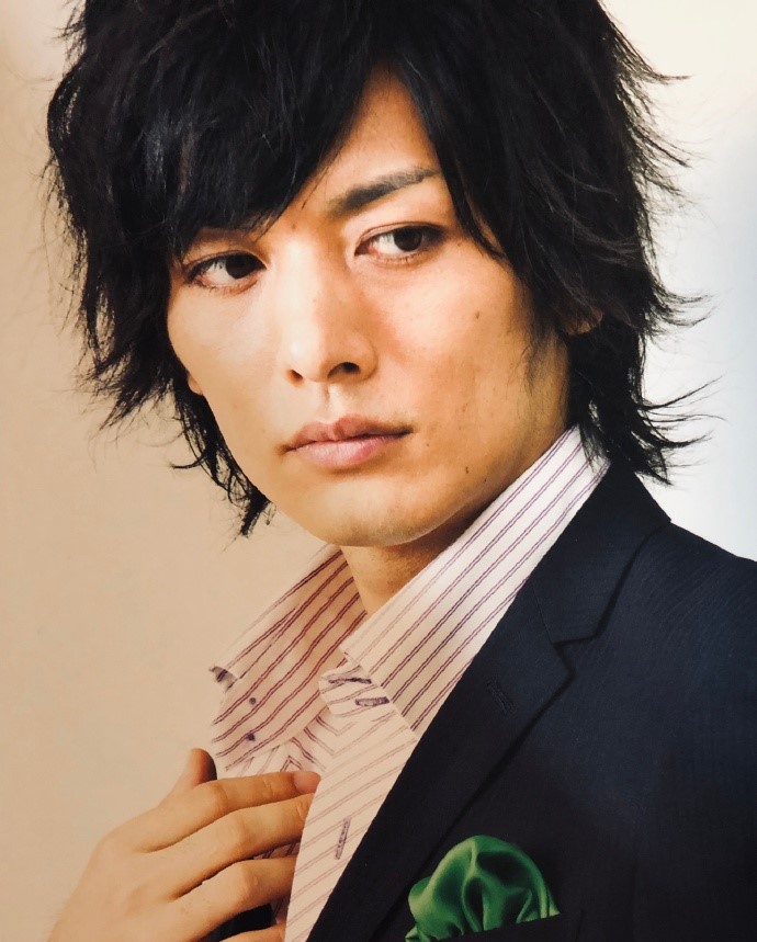 假面骑士浅谈假面骑士铠武贵虎斩月这个角色的塑造