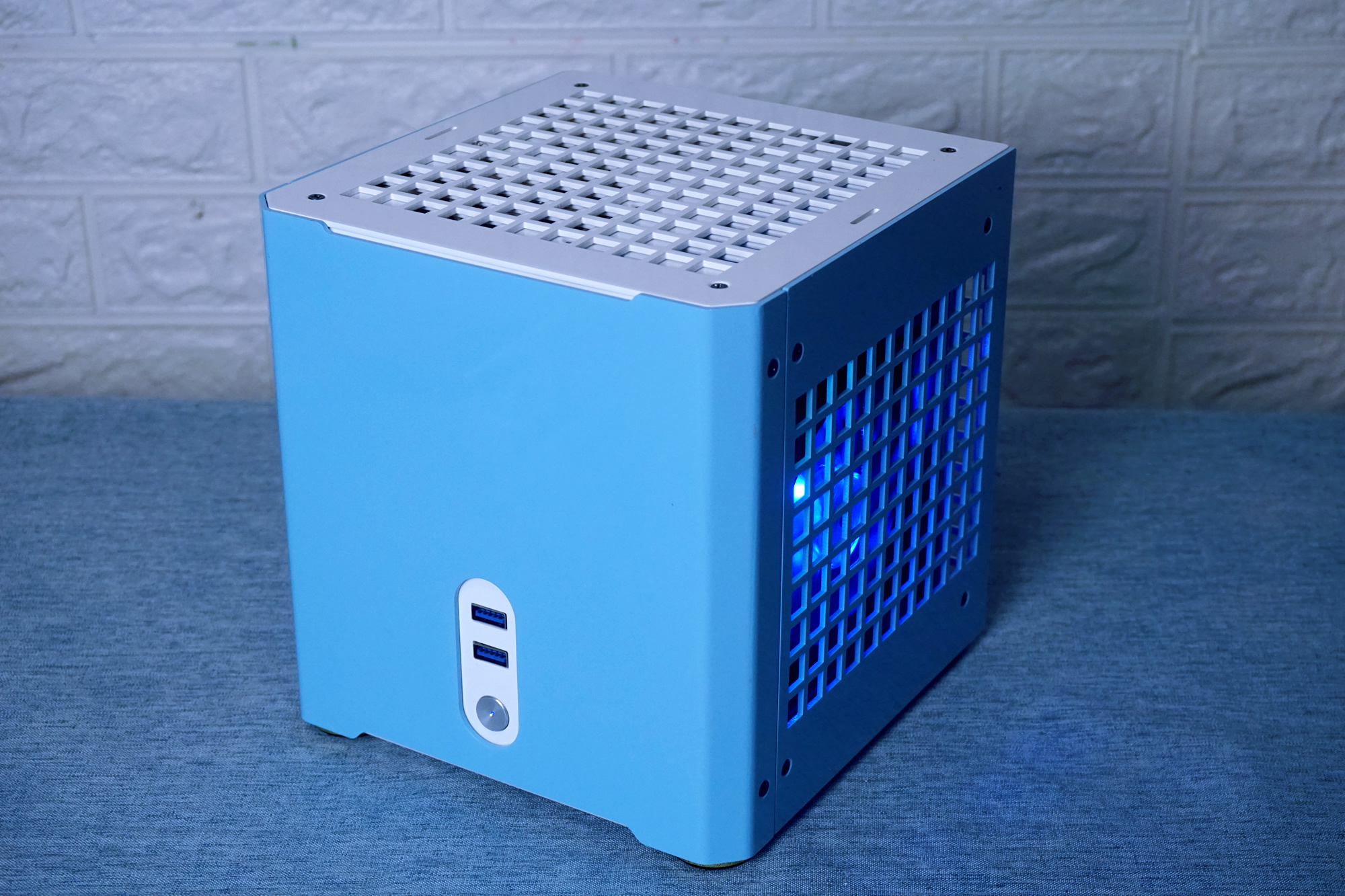 机械大师——mc18小魔方机箱装机展示