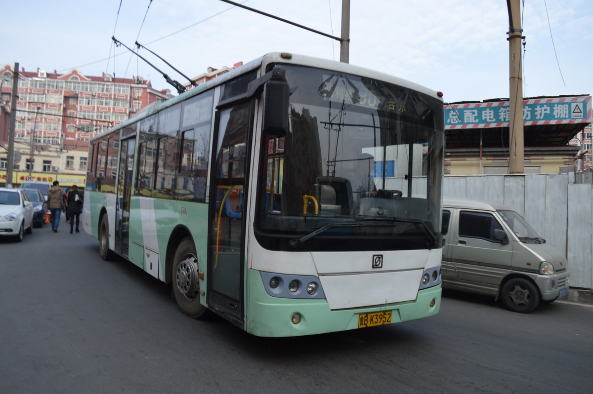 10年代青岛公交车型-swb5106