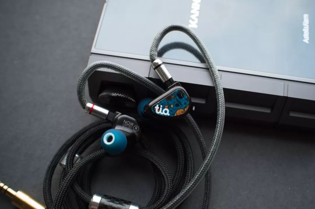 全面中实开扬64audiofourtenoir旗舰耳塞评测