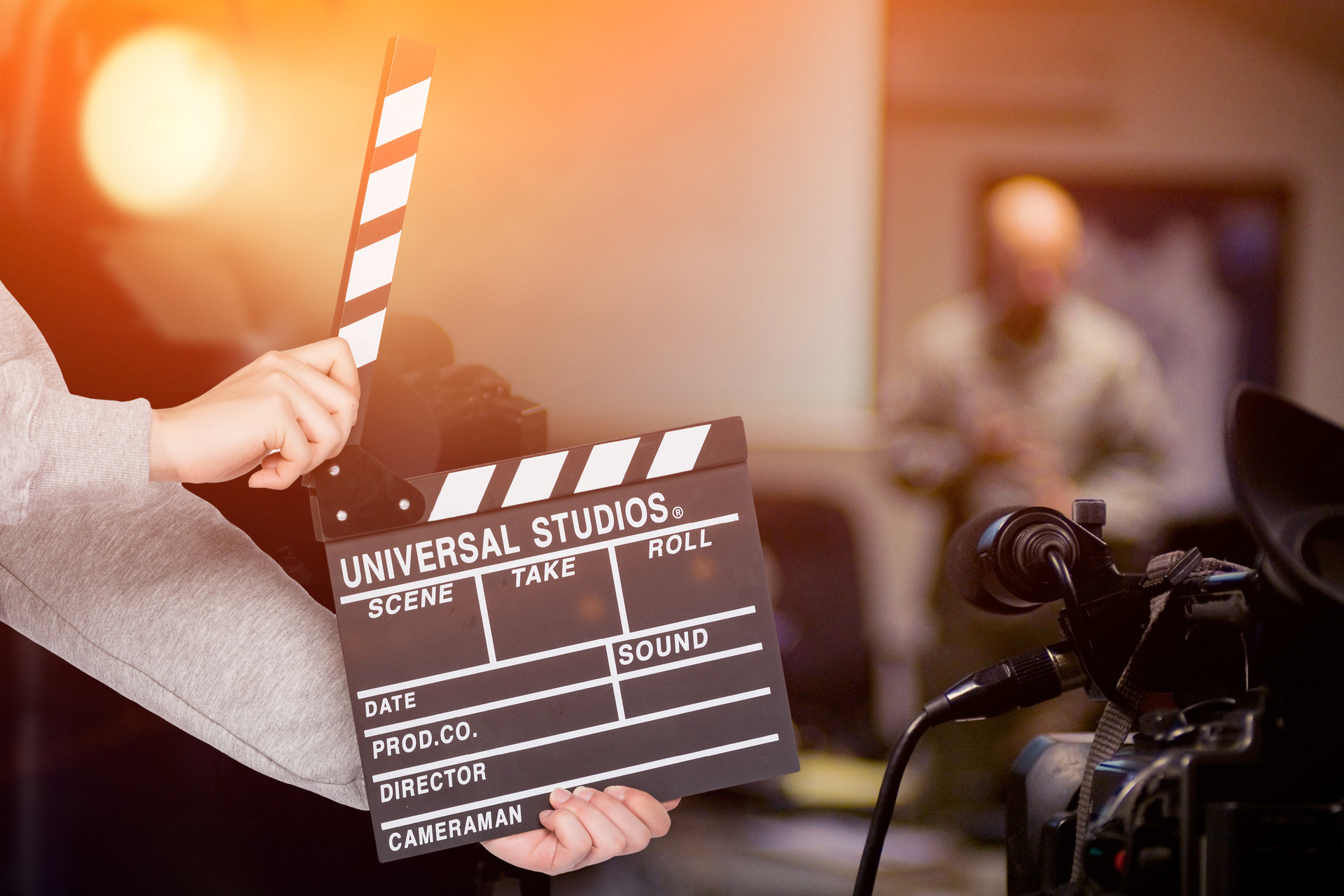 星辉体育app 谢立文
