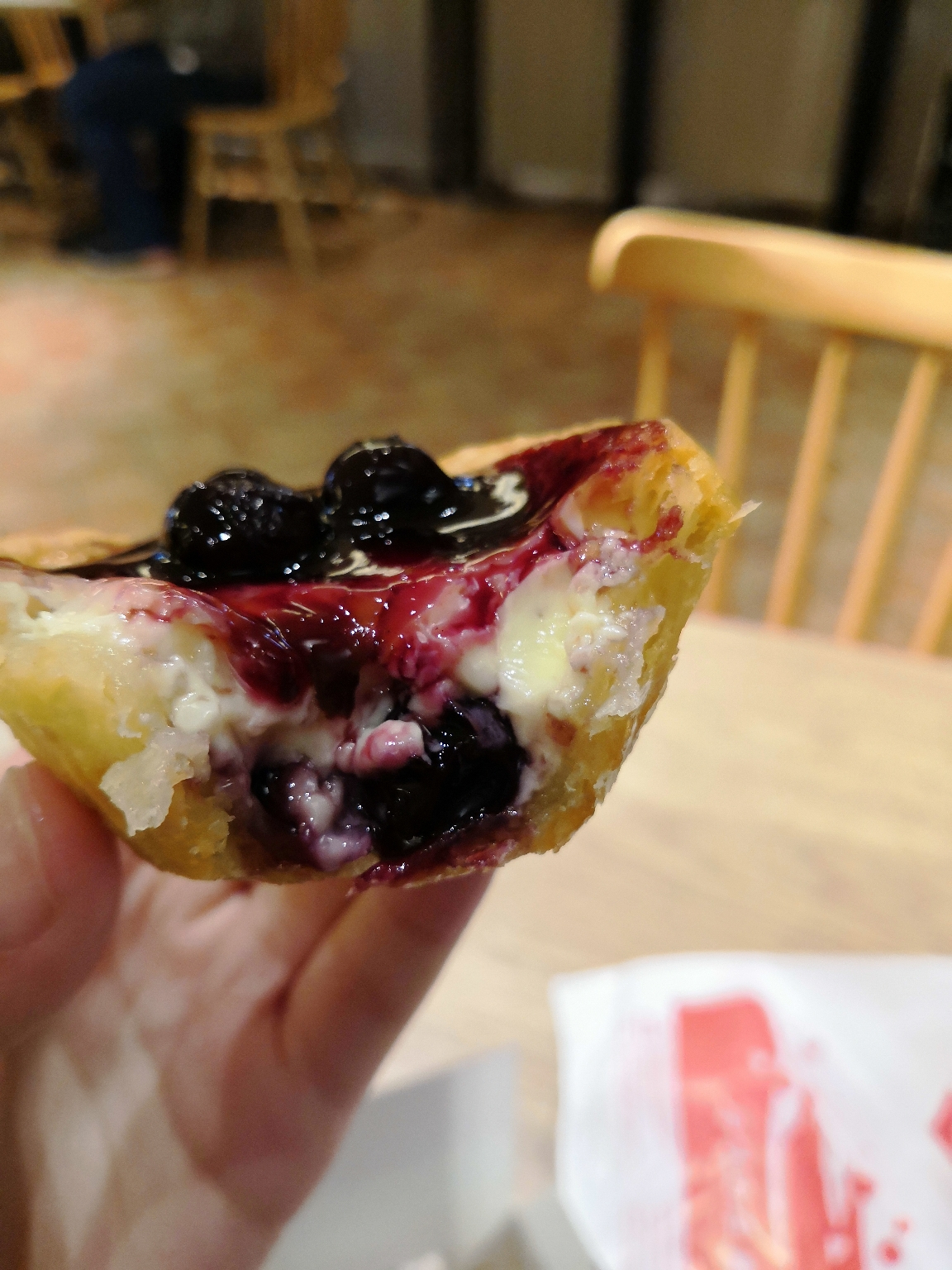 肯德基蓝莓蛋挞图片