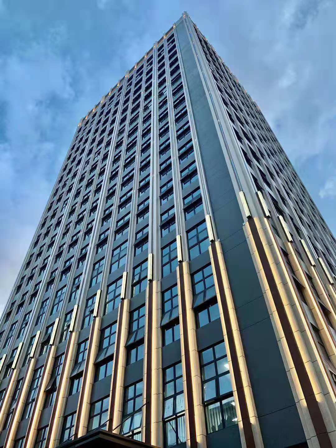 辉煌年代大厦办公室已准备好,静候入驻