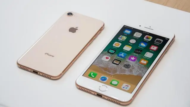Iphone8销量全线崩盘 幸亏这一款手机拯救了苹果 哔哩哔哩
