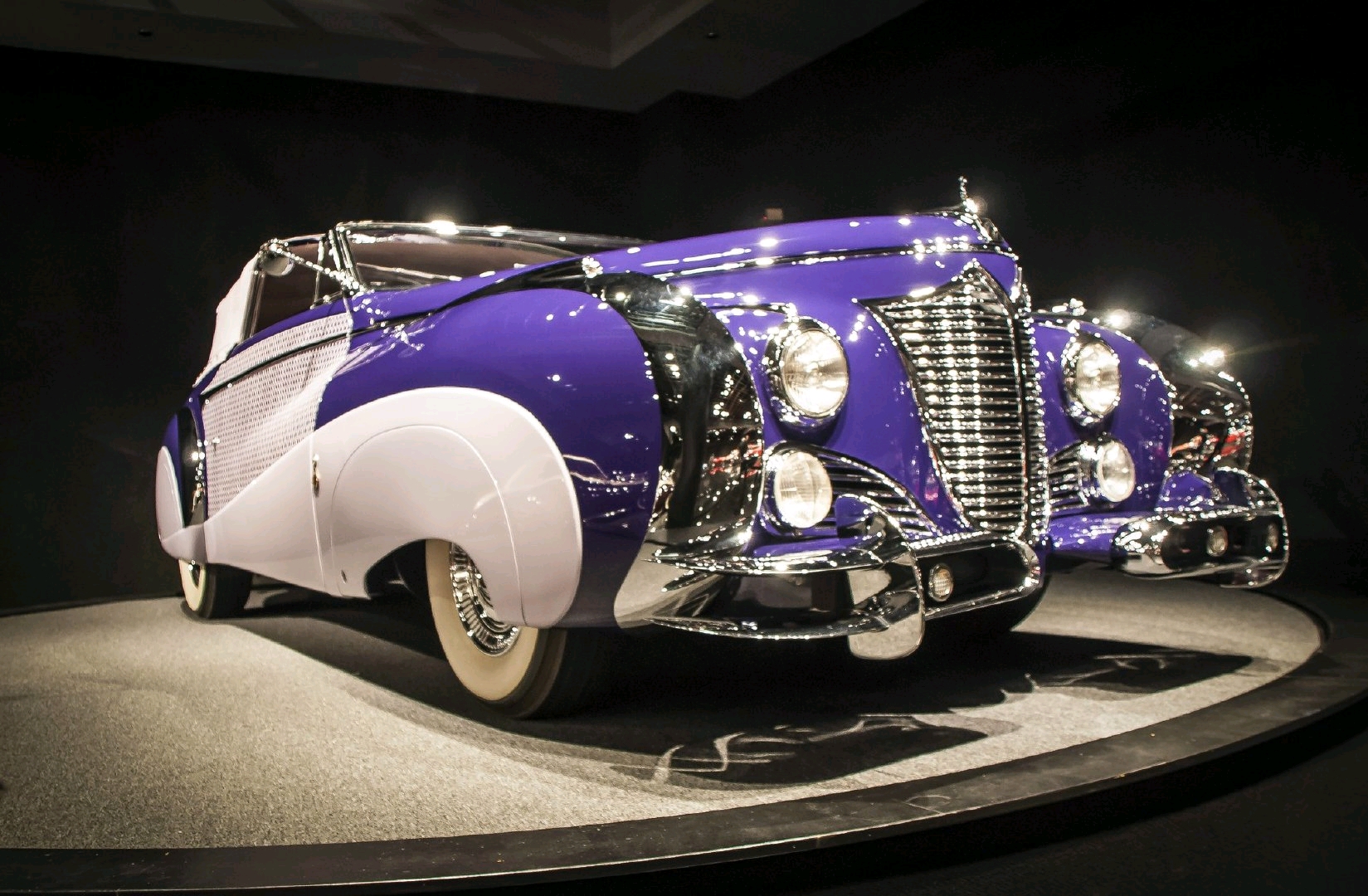 凯迪拉克series 62 saoutchik three-position convertible