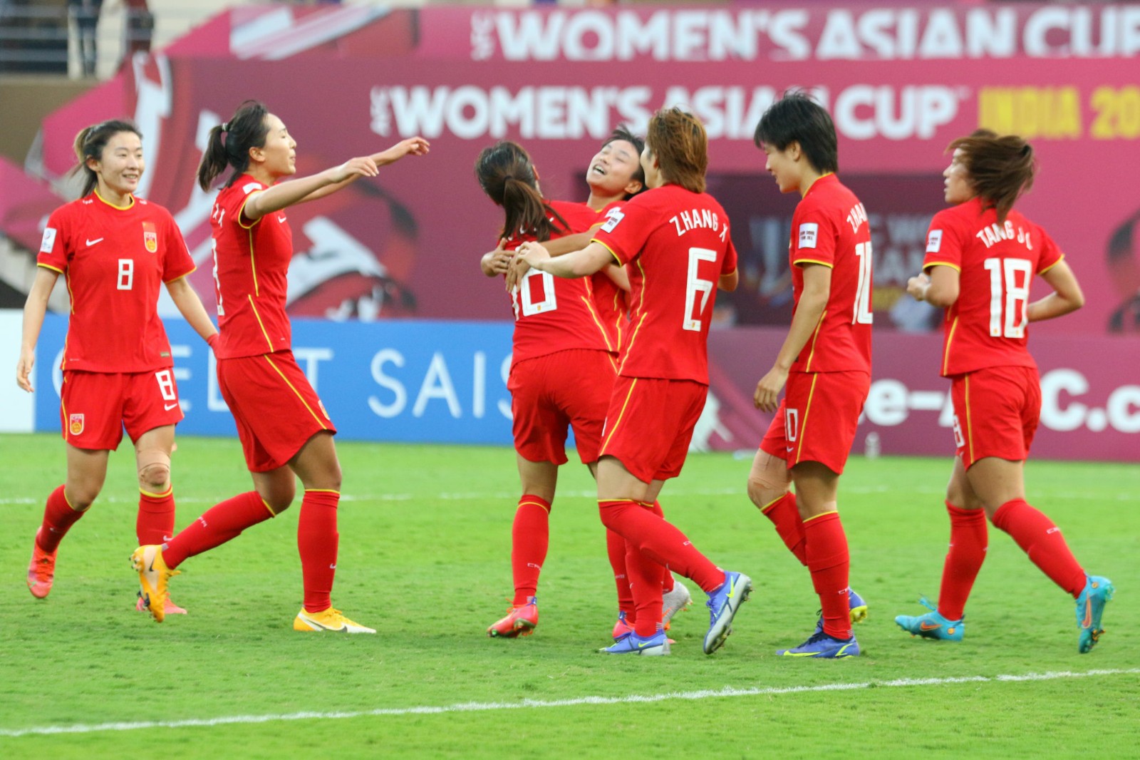 亚洲杯：中国女足3比2绝杀韩国夺冠！！！ - 哔哩哔哩