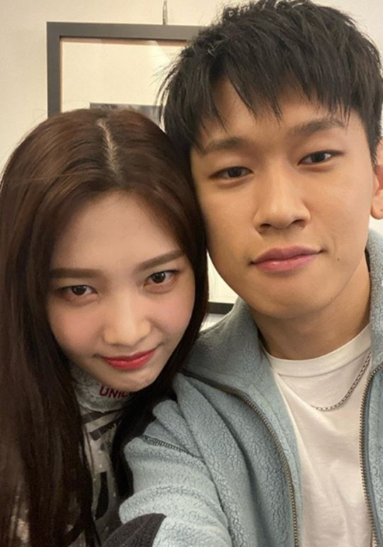 承认恋情!"耳膜情侣"诞生!crush &joy热恋中