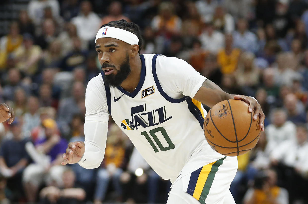 今年季后赛期间,爵士队主控康利因生儿子回家,错过季后赛前2场比赛.