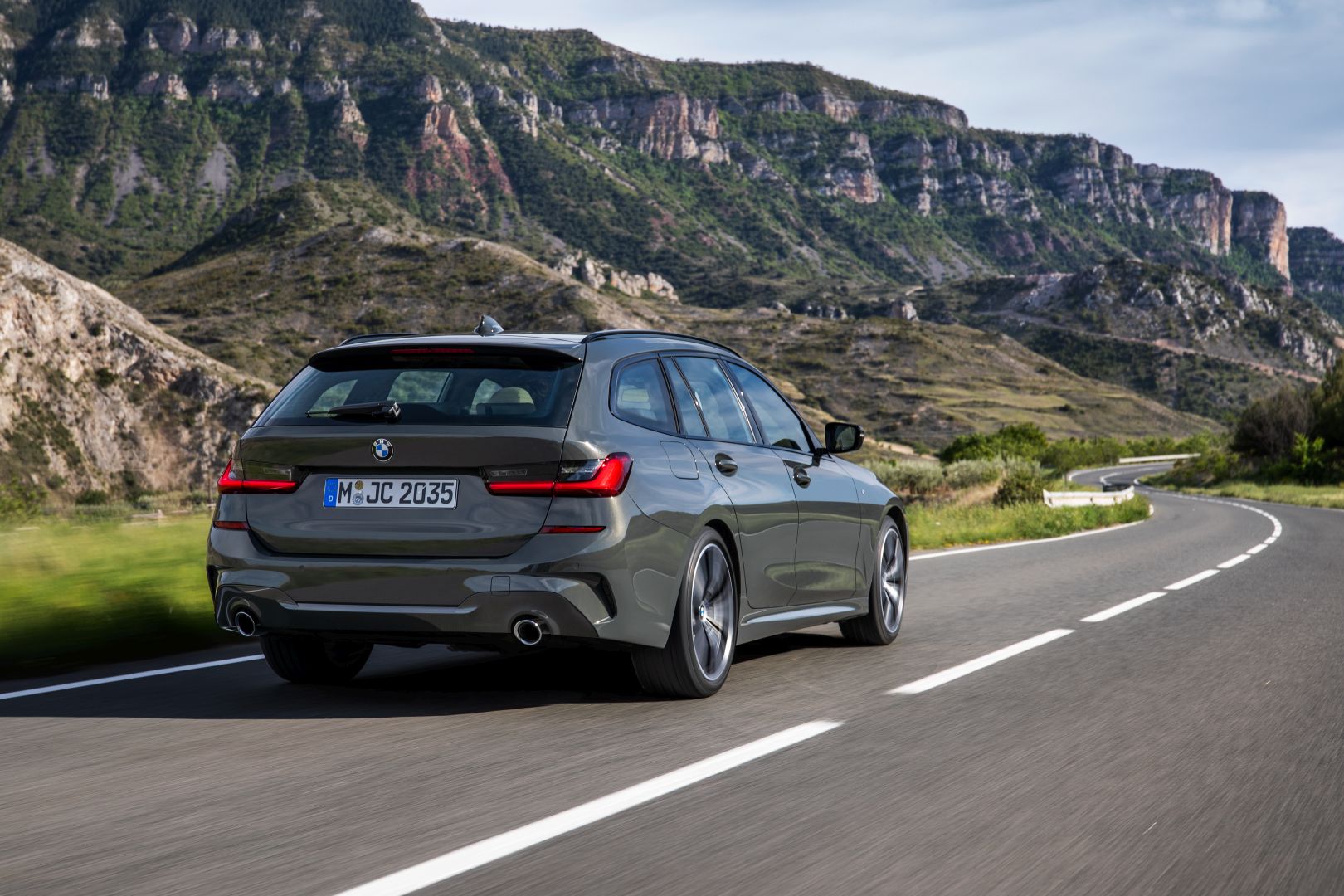 bmw3系touring2019-现在