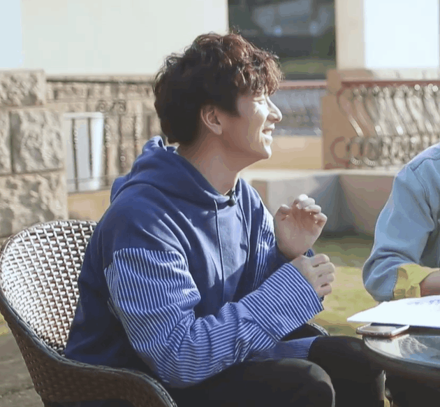 云次方梅溪湖表情包动图嘴巴嘟一下就会原谅我拖更啦