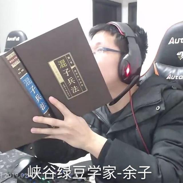 lol:"峡谷第一混子"冲上王者1000胜点,独门黑科技惊艳到faker