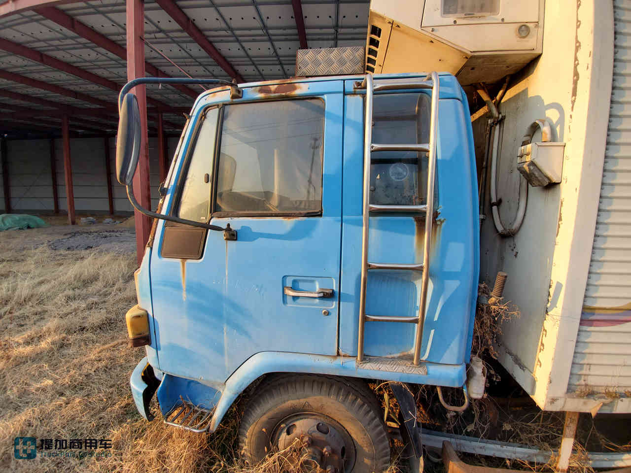 老一辈卡车司机都认识,被称为不死神车,已报废的五十铃840载货车实拍