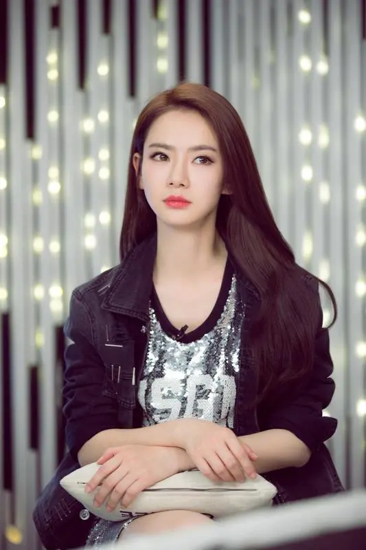 35岁的戚薇素颜吃早餐 还是你们女神吗 哔哩哔哩