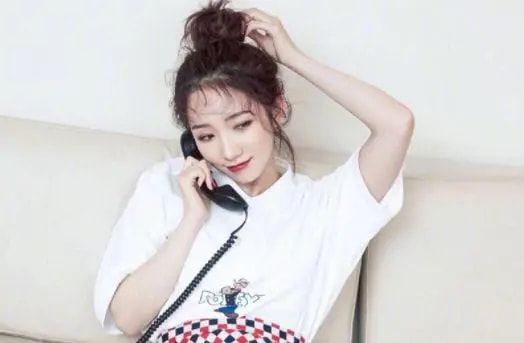 图片[29]-她16岁开始抽烟，曾街头采访自称是韩国歌手，如今却“知三当三”-妖次元