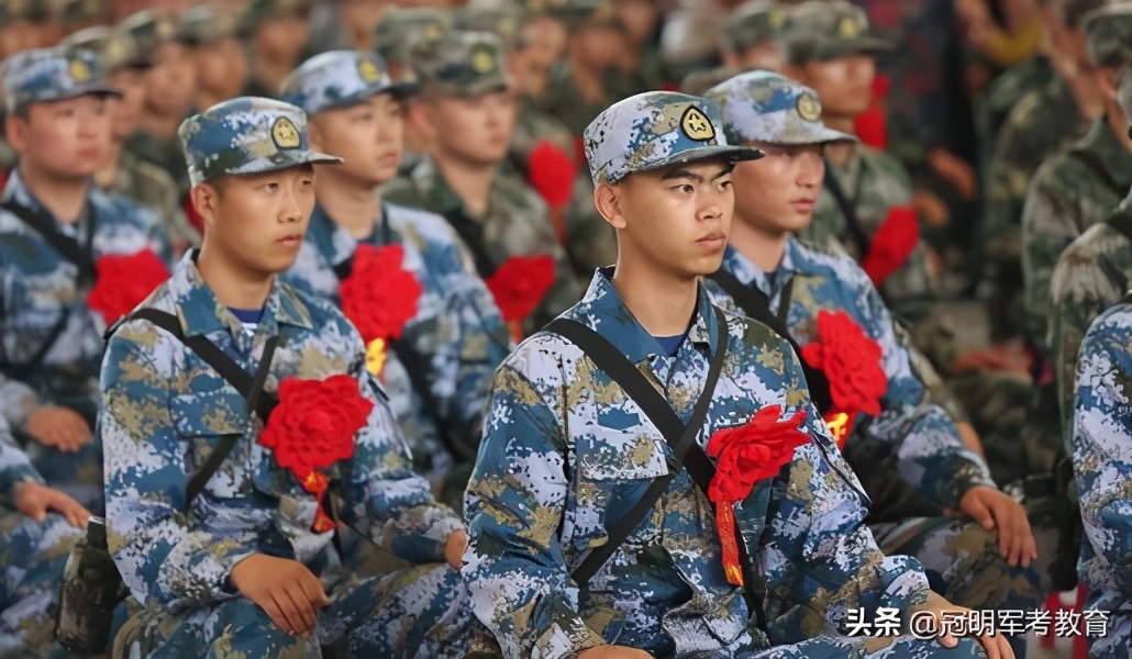 义务兵想成为军官,这三条途径需注意 - 哔哩哔哩