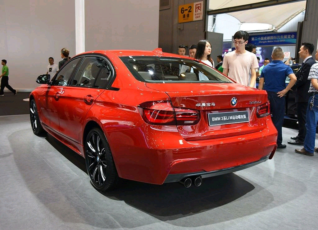 【谈车帮】现款的宝马三系表现如何?值不值得抄底?
