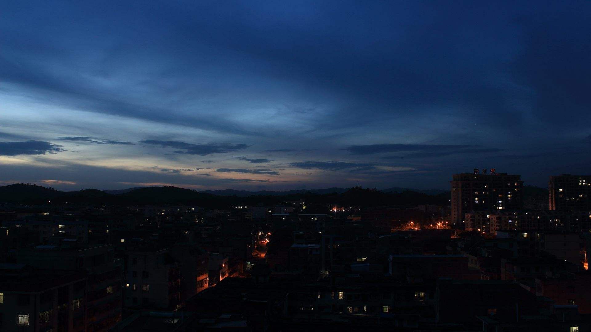 こんばんは 到底从几点开始可以说呢 哔哩哔哩