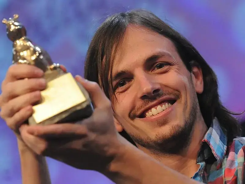 他,就是玩弄暧昧的好手,马可伯格 marco berger《b计划》,《夏威夷》