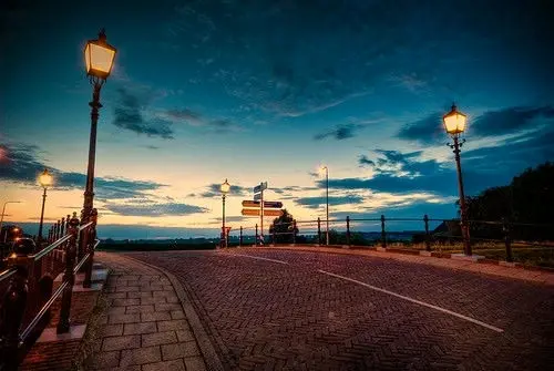 《颉颃》作者:半熟小桃