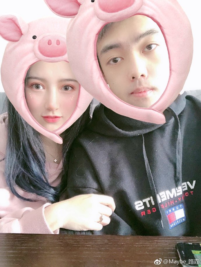 DOTA2:Maybe与新人中单小可领证 结束多年爱