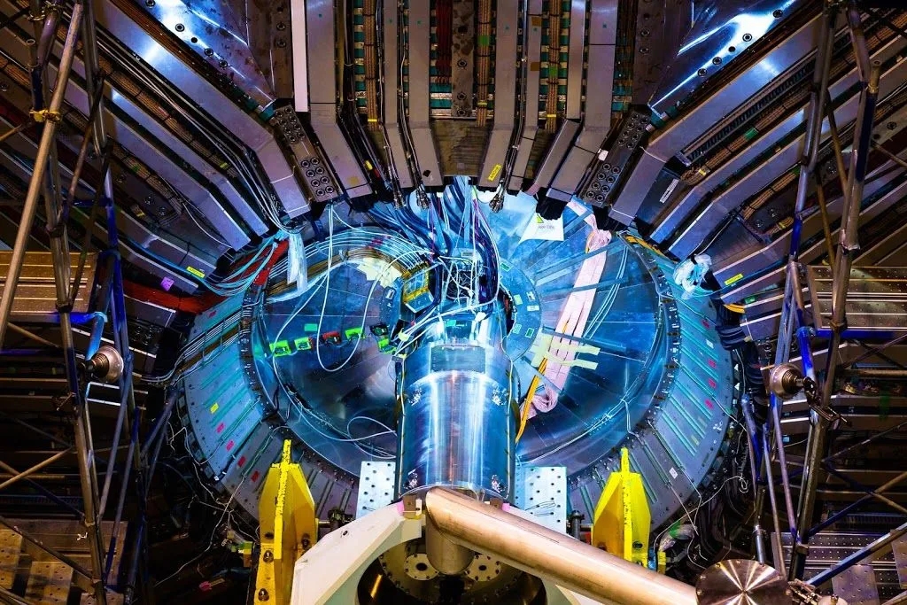 目前全球唯一对公众开放参观的高能粒子加速器,位于日本茨城县高能